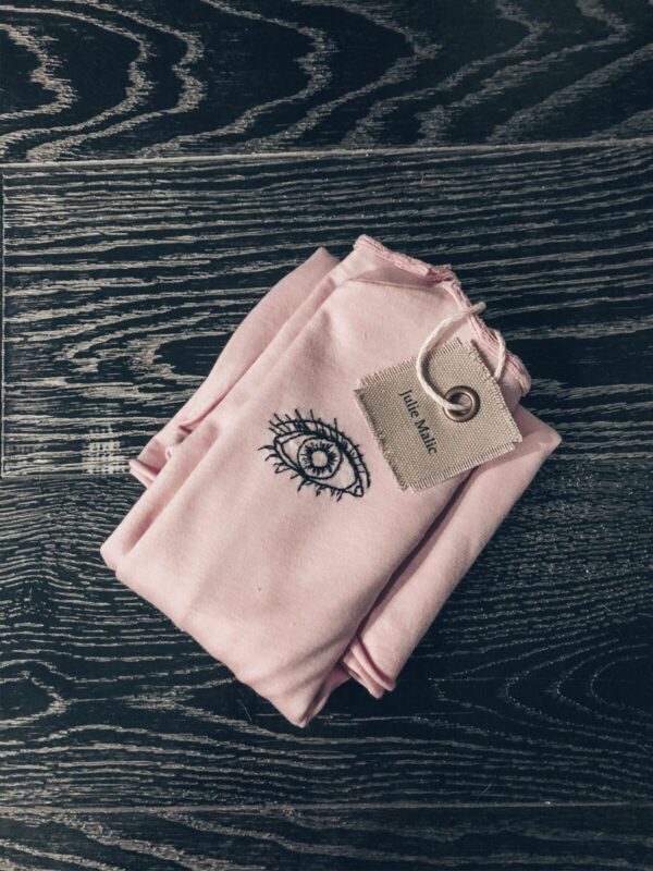 evil eye shirt, eye oh horus, occult shirt, alternative clothing, psychedelic clothing, hand embroidered, queer eye, Freemason gift, all seeing eye, illuminati, conspiracy, Masonic sign, embroidered shirt, conspiracy theories, pink shirt with embroidery, hand embroidery, unique shirt, pink t-shirt, cropped shirt, masonry, gift for her, secret knowledge